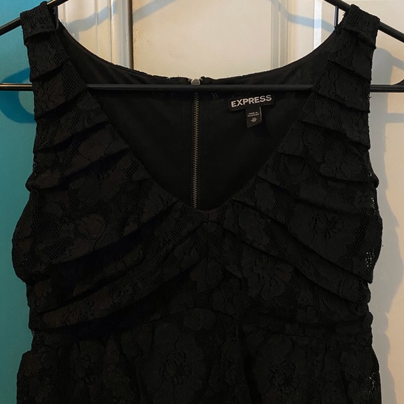 Express Lace Ruffle Tank Top - Picture 2 of 4